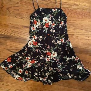 NWOT Floral tiered skirt dress
